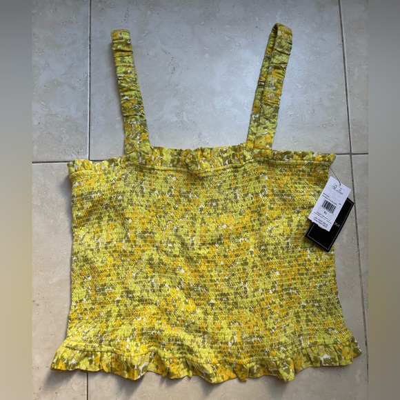 SALE🚨NWT🌼Volcom Flower Smocked Ruffle Tank Yellow XL - Picture 2 of 8